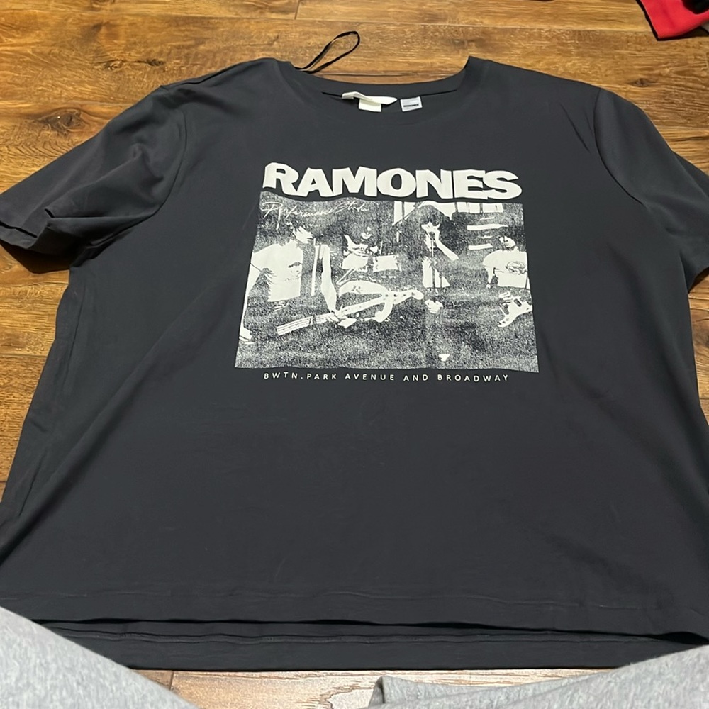 ramones t-shirt